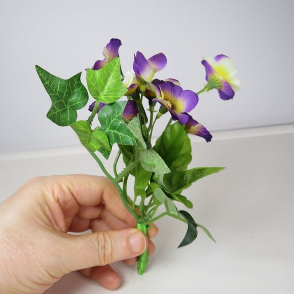 Pansy and Ivy Faux Floral Corsage or tiny floral arrangement 6x4 - Picture 3 of 6